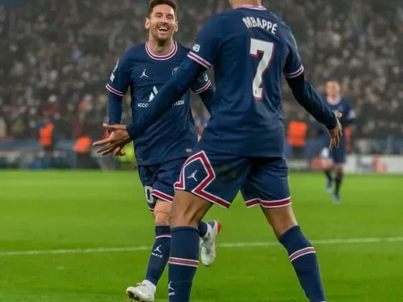 dubli-messi-ta-mbappe-dopomogli-pszh-rozgromiti-klub-futbolista-zbirnoyi-ukrayini