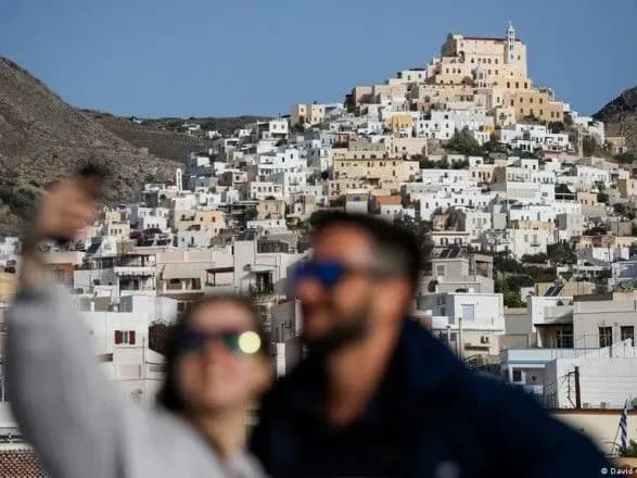 dlya-vyizdu-do-gretsiyi-z-19-grudnya-potribniy-negativniy-rezultat-testu-na-koronavirus