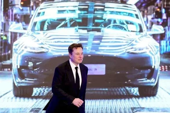 investor-tesla-podav-do-sudu-cherez-tviti-ilona-maska-pro-prodazh-10-aktsiy