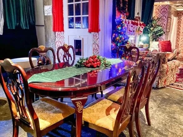 u-ssha-zyavivsya-bar-u-stili-filmu-sam-udoma