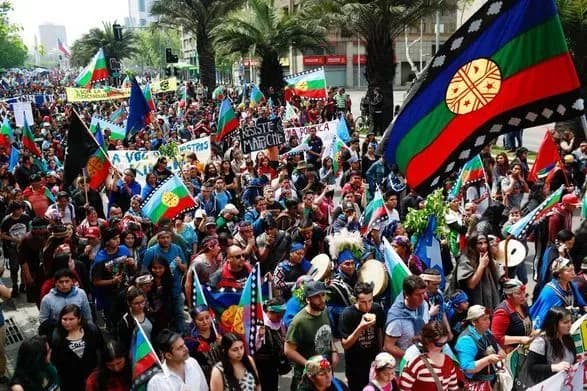 u-zoni-konfliktu-korinnikh-narodiv-chili-bulo-spaleno-blizko-30-budinkiv