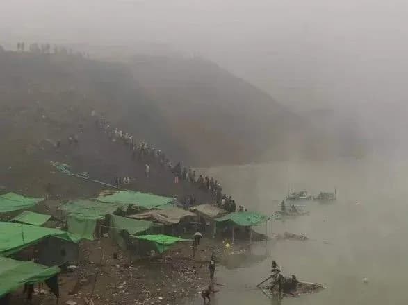 u-myanmi-stavsya-zsuv-gruntu-ponad-100-lyudey-znikli-bezvisti