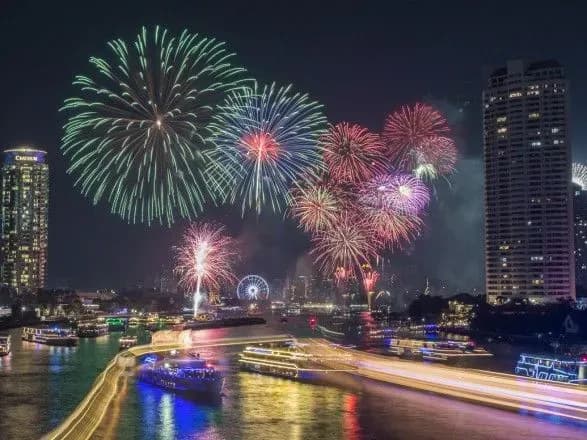 u-bangkoku-cherez-koronavirus-skasuvali-masovi-novorichni-zakhodi