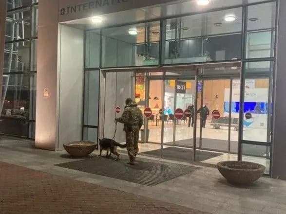 u-kharkovi-zaminuvali-aeroport