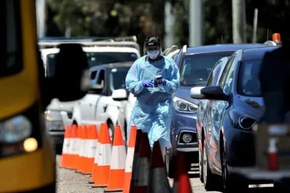 avstraliya-zafiksuvala-pershu-smert-vid-omicron