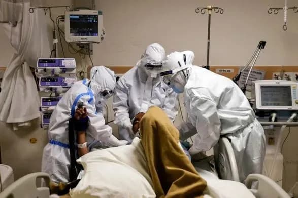 v-italiyi-schodenna-kilkist-vipadkiv-zarazhennya-koronavirusom-dosyagla-rekordnogo-maksimumu