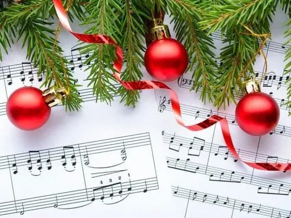 u-mikolayevi-politseyskiy-ansambl-zaspivav-schedrik