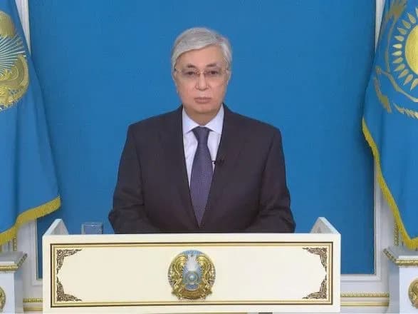 kazakhstan-prezident-doruchiv-timchasovo-zaprovaditi-regulyuvannya-tsin-na-gaz-benzin-ta-dizel