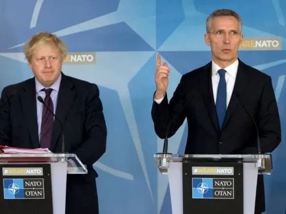 stoltenberg-obgovoriv-situatsiyu-v-ukrayini-iz-dzhonsonom