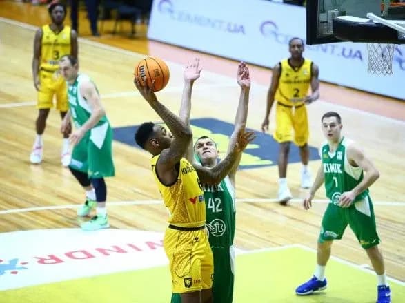 basketbol-kiyiv-basket-zavdav-porazki-khimiku