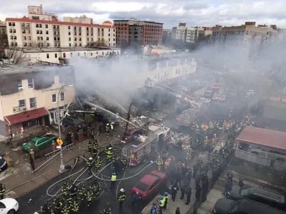 u-nyu-yorku-v-zhitlovomu-budinku-stavsya-vibukh-ye-zagibla