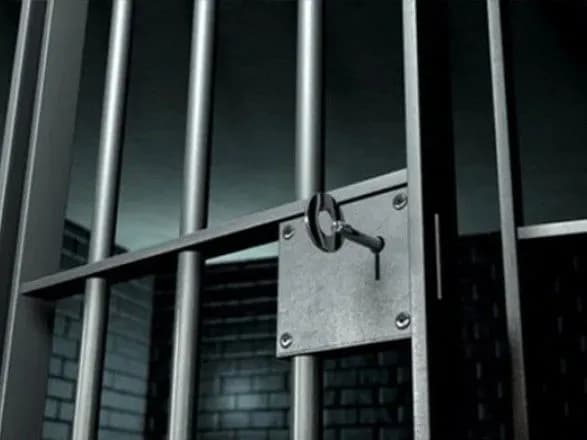 u-kharkivskomu-sizo-uvyazneniy-povisivsya-na-prostiradli