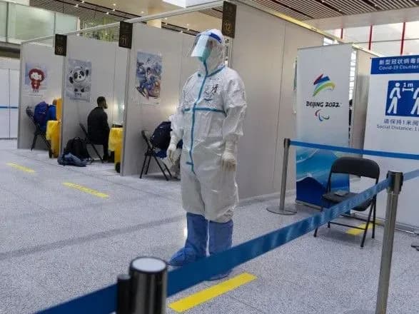 na-olimpiadi-v-pekini-zafiksuvali-21-noviy-vipadok-covid-19