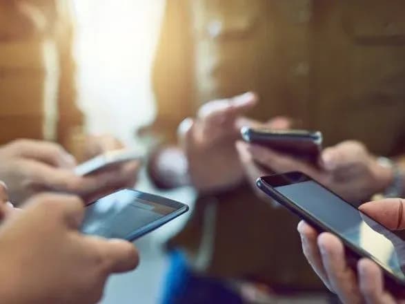 zmi-v-izrayili-politsiya-vikoristala-pegasus-dlya-zlamuvannya-telefoniv-desyatkiv-vidomikh-diyachiv-u-tomu-chisli-sina-netanyakhu