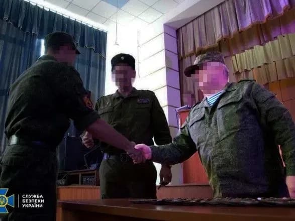 primusovo-prizivav-ukrayintsiv-do-lav-boyovikiv-pravookhorontsi-vikrili-viyskkoma-lnr