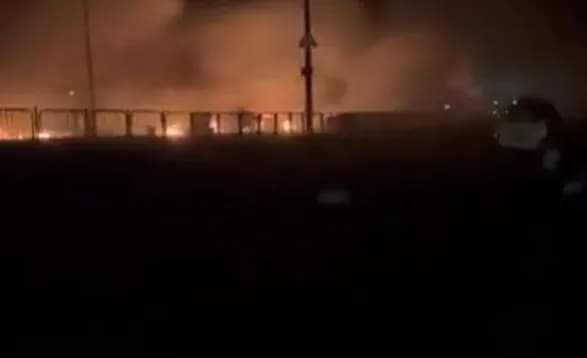 rosiyska-aviatsiya-zavdala-udaru-po-viyskovomu-tsentru-radiolokatsiynogo-zvyazku-v-brovarakh