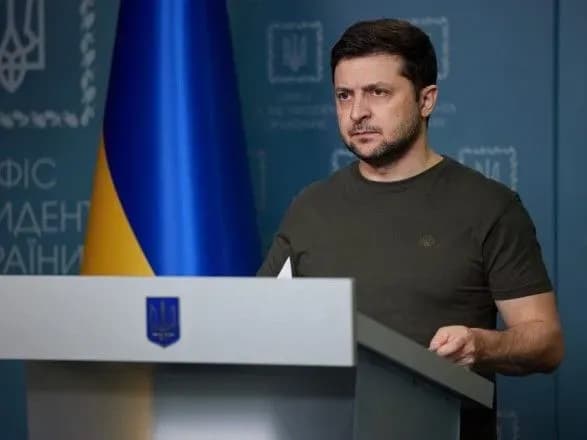 okupanti-na-khersoschini-vidali-feyk-scho-zelenskiy-pokinuv-ukrayinu-u-sluzi-narodu-sprostovuyut-prezident-u-kiyevi