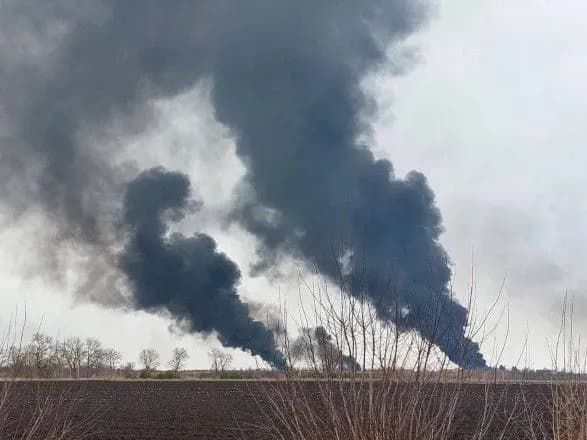 u-vinnitsi-okupanti-zavdali-udaru-po-aeroportu