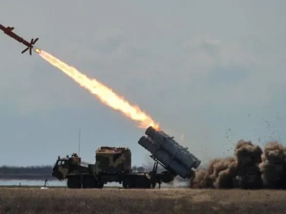 rozvidka-vvazhaye-scho-u-zbitikh-nad-ukrayinoyu-rosiyskikh-lotchikiv-ne-rozkrivayutsya-parashuti-ne-ye-vipadkovistyu