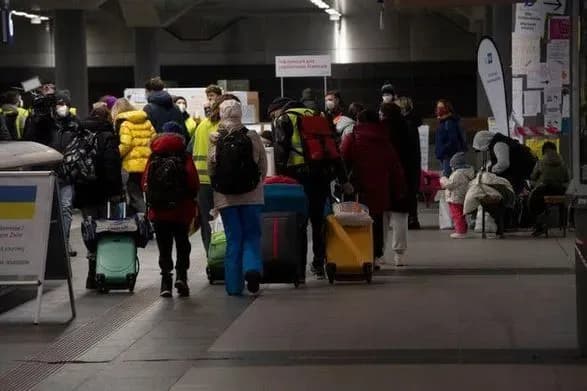 mayzhe-2-7-mln-bizhentsiv-viyikhali-z-ukrayini-cherez-napad-rosiyi-oon