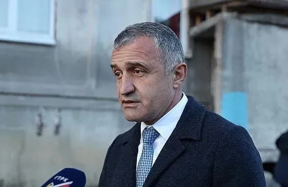 vatazhok-okupovanoyi-pivdennoyi-osetiyi-anonsuvav-yuridichni-kroki-dlya-vkhodzhennya-do-skladu-rosiyi