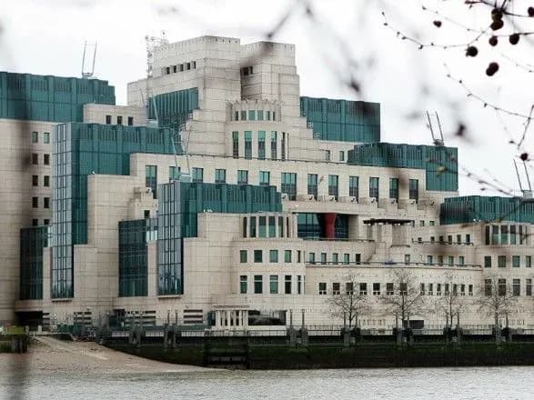 strati-vkhodili-u-plan-vtorgnennya-putina-golova-britanskoyi-rozvidki-mi6