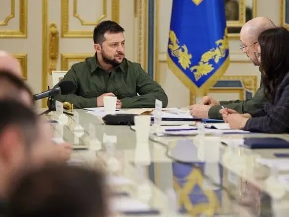 zelenskiy-doruchiv-uryadu-formalizuvati-pripinennya-tovaroobigu-ukrayini-z-rosiyeyu