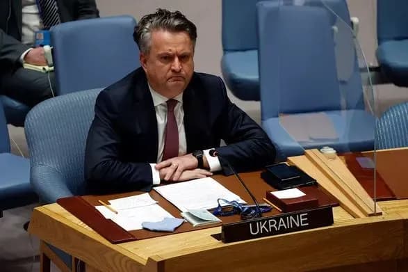 dovira-svitu-do-rosiyi-ta-yiyi-diplomativ-mertva-yak-dverniy-tsvyakh-kislitsya-v-oon