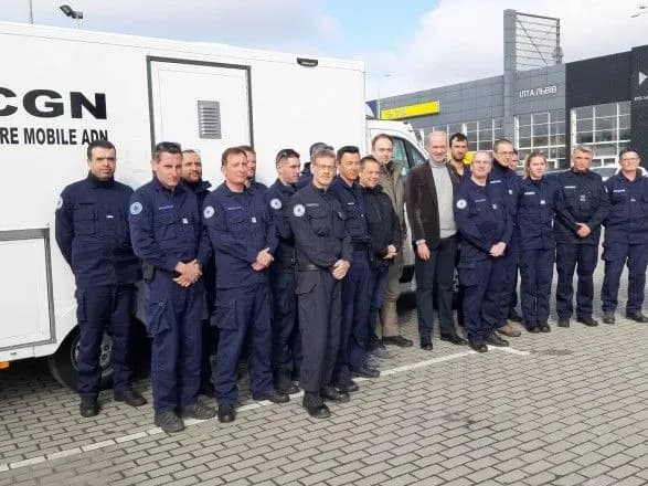 rozsliduvatimut-zlochini-okupantiv-pid-kiyevom-v-ukrayinu-priyikhali-frantsuzki-zhandarmi