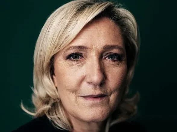 kandidat-u-prezidenti-frantsiyi-i-drug-putina-le-pen-zayavila-scho-khoche-zblizhennya-moskvi-ta-nato-3