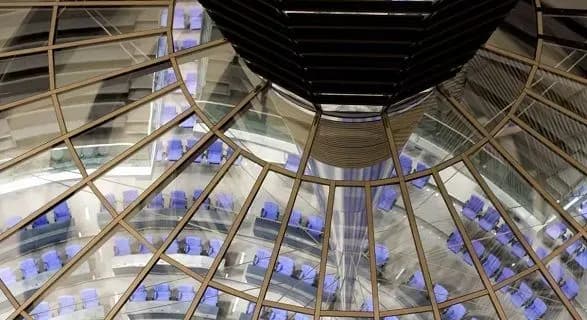 koalitsiya-u-frn-domovilasya-pro-postavki-vazhkogo-ozbroyennya-v-ukrayinu-deputat-bundestagu