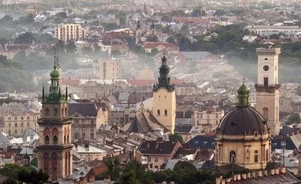 raketni-udari-po-lvovu-zaginulo-shestero-osib-poraneno-11-mer