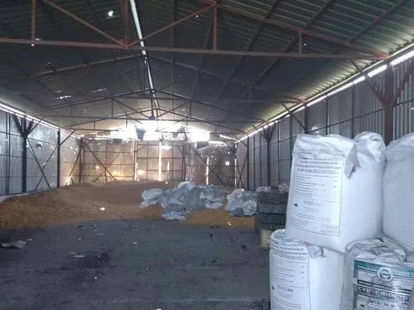 na-dnipropetrovschini-okupanti-zavdali-raketnogo-udaru-po-skladakh-agropidpriyemstv