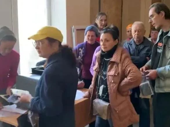 u-mariupoli-okupanti-rozpochali-reyestratsiyu-privatnogo-zhitla-radnik-mera