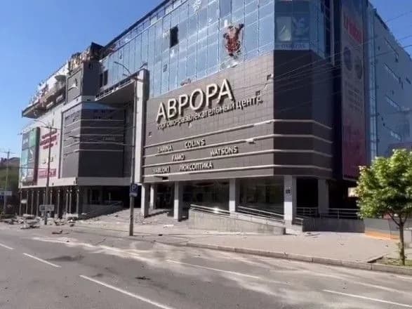 raketniy-udar-po-zaporizhzhyu-okupanti-vluchili-u-trts-zyavilosya-video-naslidkiv