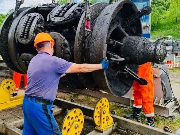 ukrayina-ne-ochikuye-v-somomu-paketi-sanktsiy-embargo-na-rosiyskiy-gaz-ale-boretsya-za-vklyuchennya-v-nogo-zupinki-pp-1