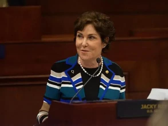 senator-ssha-zaklikaye-znayti-sposobi-postaviti-ukrayini-vinischuvachi-ta-ppo