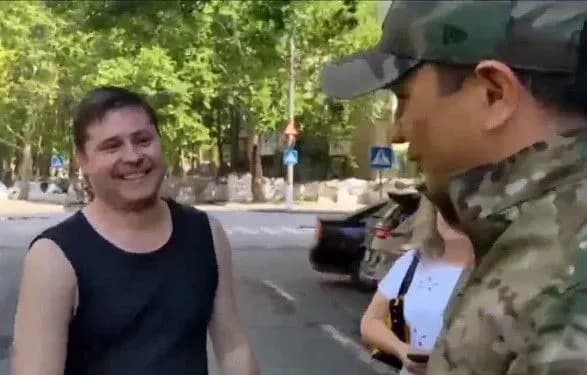 obminyali-4-okupantiv-na-5-nashikh-kim-pokazav-video-zi-zvilnenim-silskim-golovoyu-yakogo-vikrali-u-berezni