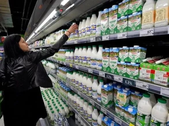 u-rosiyi-pochavsya-defitsit-kartonu-dlya-kharchovoyi-upakovki