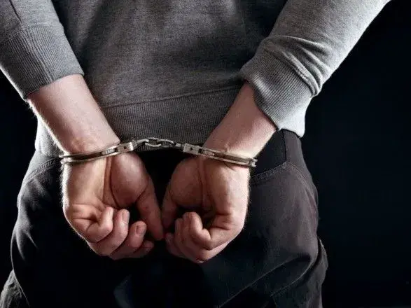 dovichne-ta-13-rokiv-tyurmi-svitit-ubivtsyam-dvokh-divchat-na-podoli