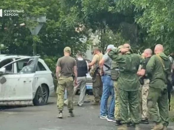 pidriv-avto-iz-sobolyevim-u-khersoni-u-kolaboranta-poshkodzheni-obidvi-nogi-ale-ne-amputovani