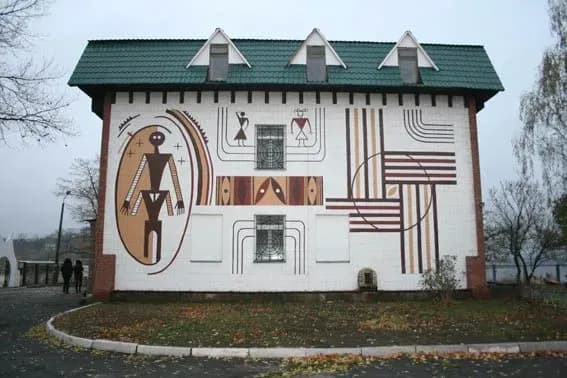 na-kiyivschini-bliskavka-vdarila-v-muzey-tripilskoyi-kulturi-stalasya-pozhezha