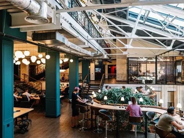 u-deyakikh-zakladakh-viruchka-znizilasya-na-60-ekspert-rozpoviv-pro-situatsiyu-v-restorannomu-biznesi