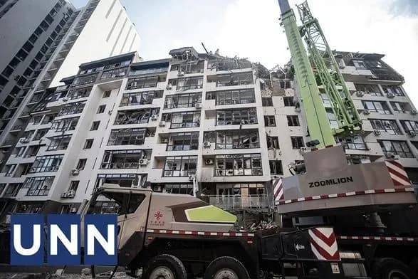 zruynovane-zhittya-fotoreportazh-naslidkiv-raketnogo-udaru-po-kiyevu