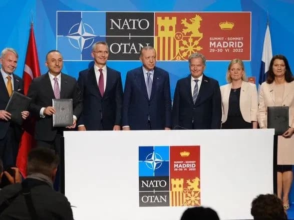 finlyandiyu-ta-shvetsiyu-ofitsiyno-zaprosili-do-nato