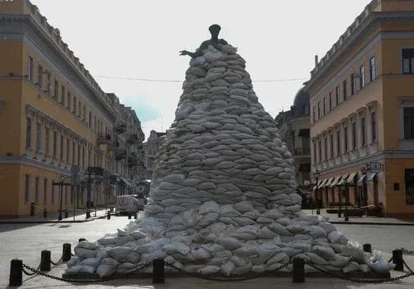 v-odesi-prolunali-potuzhni-vibukhi