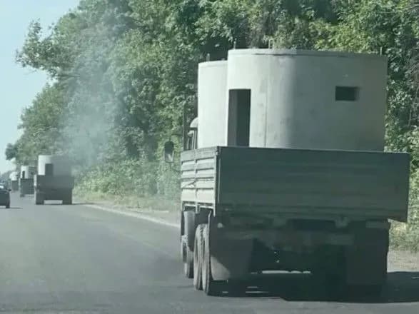 okupanti-gotuyutsya-do-oboroni-khersona-zvozyat-betonni-ukriplennya