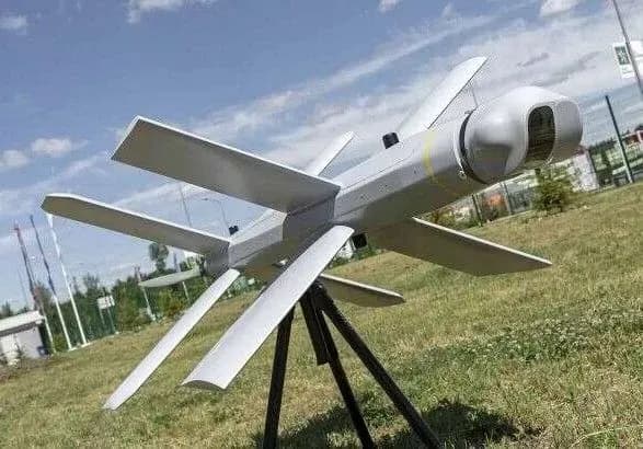 okupanti-vtratili-udarniy-letalniy-bezpilotniy-aparat-tipu-lantset