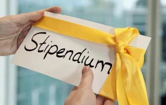 ukrayinski-studenti-ta-naukovtsi-u-polschi-otrimayut-stipendiyi-fond-skladaye-1-2-mln-zlotikh