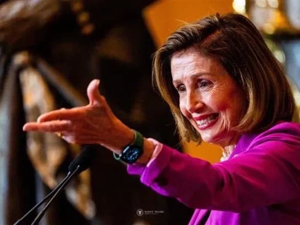 politsiya-taybeya-pidtverdila-scho-pelosi-sogodni-prizemlitsya-v-aeroportu-zmi